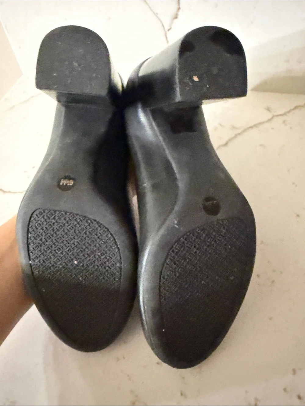 Tory Burch Black Leather Logo Round-Toe Heels